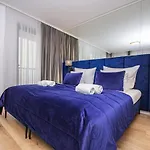 アパートホテル Inpoint G15 Near Old Town & Kazimierz District & Optional Paid Parking 4*