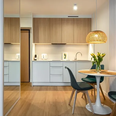 Inpoint G15 Near Old Town & Kazimierz District & Optional Paid Parking 4*
