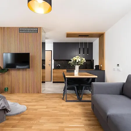 מלון דירות Inpoint G15 Near Old Town & Kazimierz District & Optional Paid Parking 4*