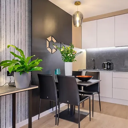 Aparthotel Inpoint G15 Near Old Town & Kazimierz District & Optional Paid Parking