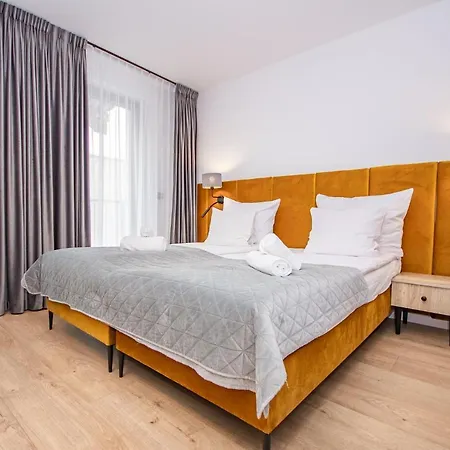 アパートホテル Inpoint G15 Near Old Town & Kazimierz District & Optional Paid Parking 4*