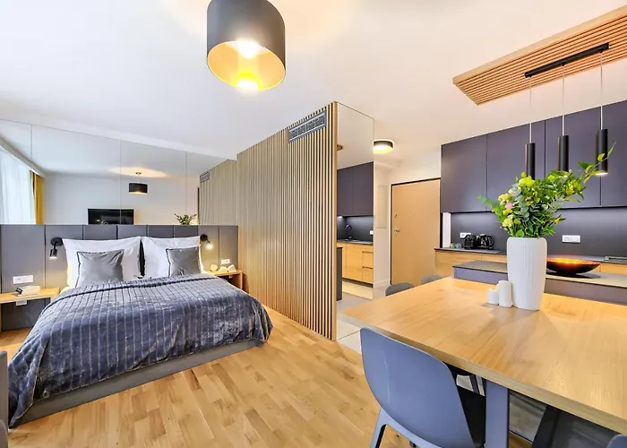 Inpoint G15 Near Old Town & Kazimierz District & Optional Paid Parking Apartahotel