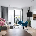 Inpoint G15 Near Old Town & Kazimierz District & Optional Paid Parking קרקוב