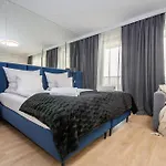 Inpoint G15 Near Old Town & Kazimierz District & Optional Paid Parking מלון דירות 4*