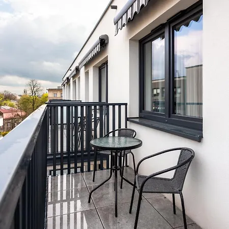 Lägenhetshotell Inpoint G15 Near Old Town & Kazimierz District & Optional Paid Parking 4*