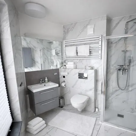 Inpoint G15 Near Old Town & Kazimierz District & Optional Paid Parking 4*